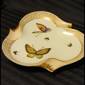 A vintage ashtray that was made by Andrea by Sadek